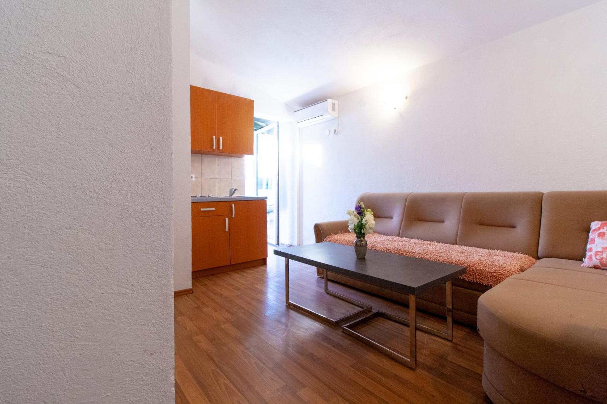 Apartments Laura Neum Quarto foto